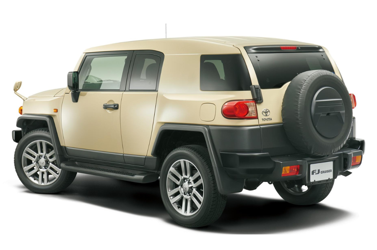 Toyota FJ Cruiser Final Edition  rear 